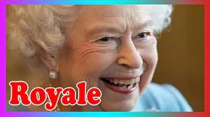 Queen met les gens à l'aise avec une technique unique à deux m0ts pour personnaliser les salutations