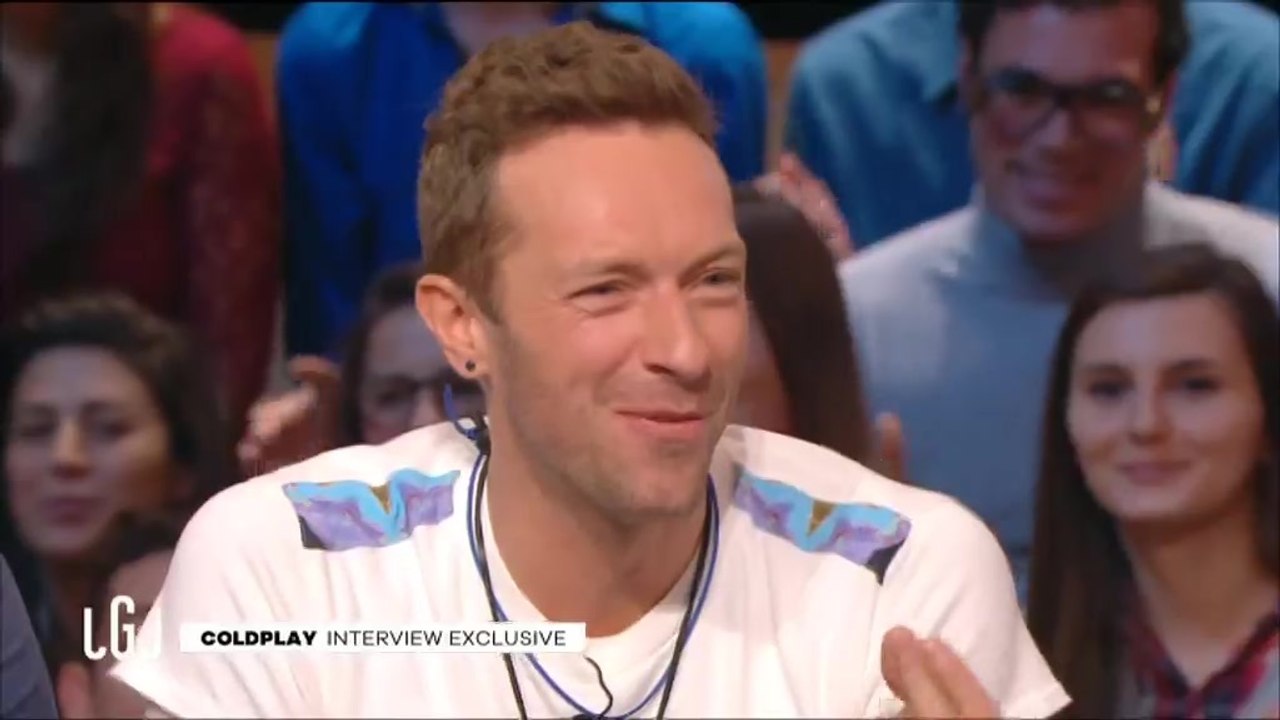 Chris martin reprend Katy Perry en direct
