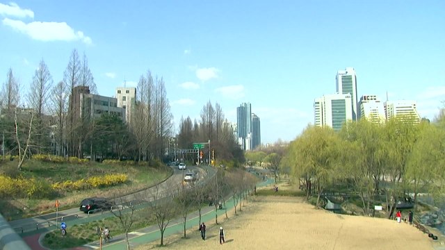 [날씨] 오늘 쾌청하고 한낮 따뜻, 큰 일교차...곳곳 대기 건조 / YTN