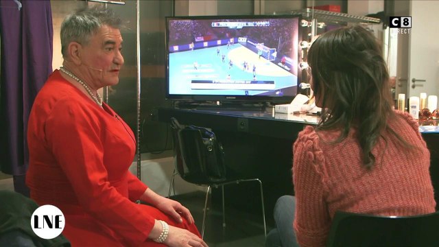 LNE - Quand Jean-Marie Bigard regarde le handball déguisé en femme !