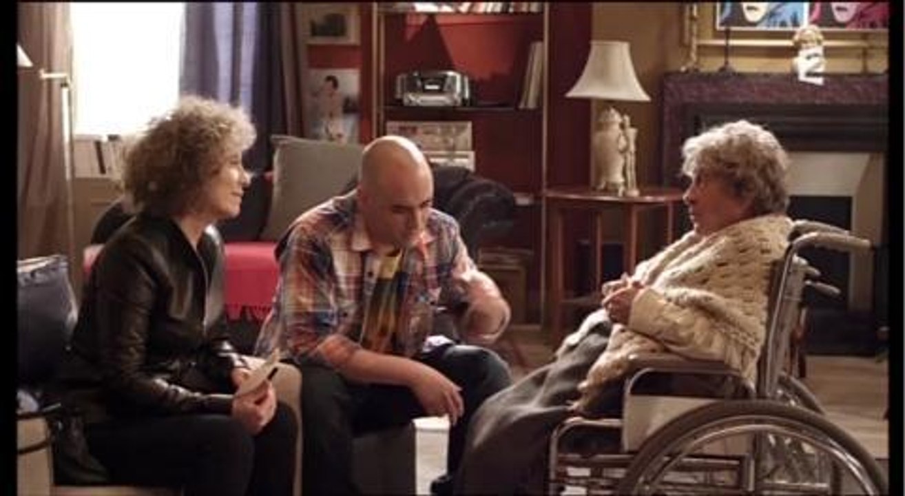 Mireille Dumas : ses débuts de comédienne dans "Y'a pas d'âge !"