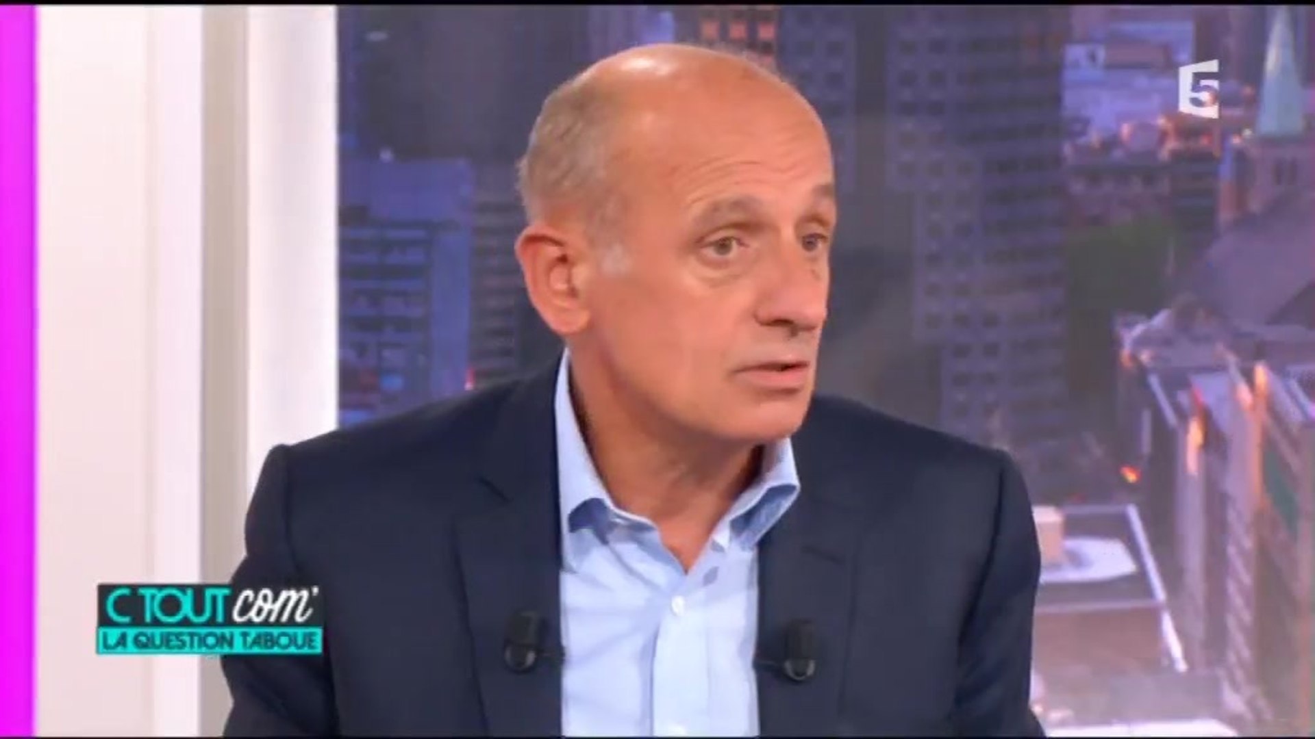 Jean-Michel Aphatie sur ses critiques sur RTL et Le Grand Journal : "Je ne  crache pas dans la soupe" - Vidéo Dailymotion