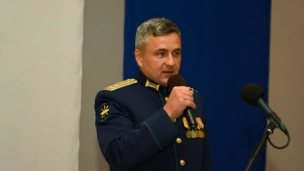 Excancilleres y congresistas piden investigar presencia del soldado oficial en Colombia