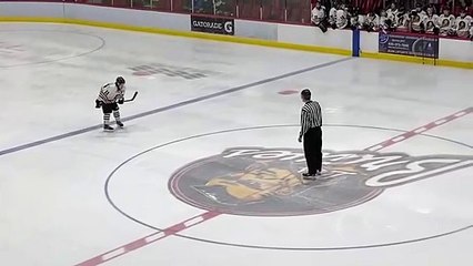 Tir de pénalité Alex Larocque