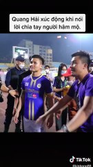 Quang Hải xúc động nói chia tay người hâm mộ
