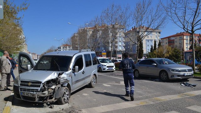 İşe geç kalma endişesi talihsiz kazayla sonuçlandı: 1 yaralı