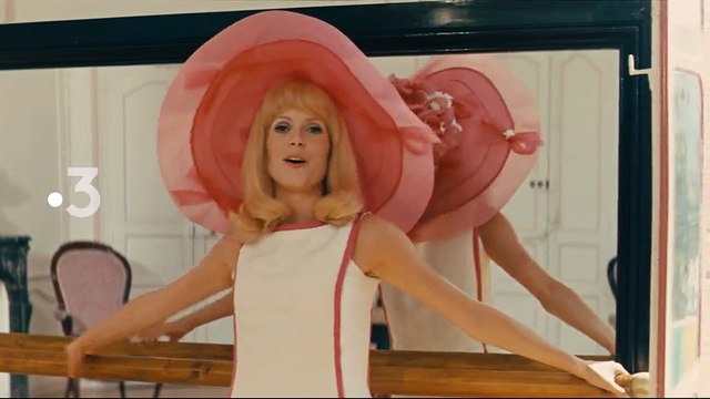 FEMME ACTUELLE - Bande Annonce de Deneuve, la reine Catherine
