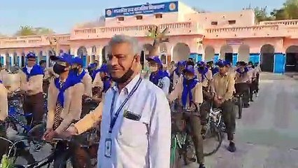 राजेन्द्र मार्ग स्कूल, जहां सोलर से होती पढ़ाई