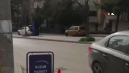 Tehlikeli taşımacılık kamerada... Otomobile bağladıkları dolabı sürükleyerek götürdüler