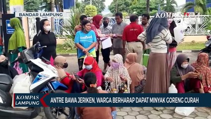 Antre Bawa Jeriken, Warga Berharap Dapat Minyak Goreng Curah