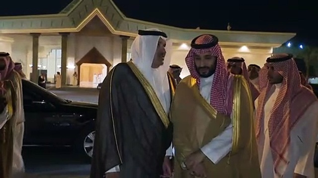 الأمير محمد بن سلمان يغادر المدينة المنورة