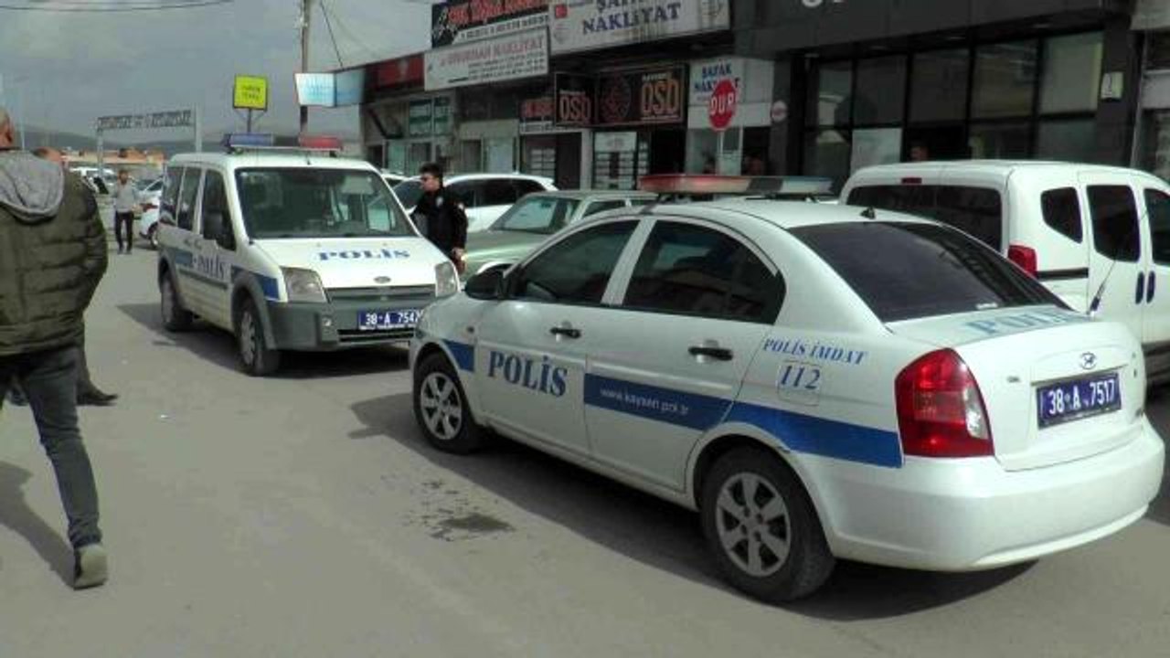 Son dakika haber | Husumetli iki grubun silahlı kavgasında 4 kişi yaralandı