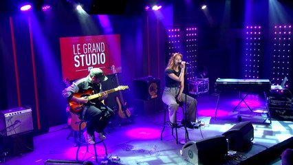 Iliona interprète "Garçon Manqué" dans "Le Grand Studio RTL"