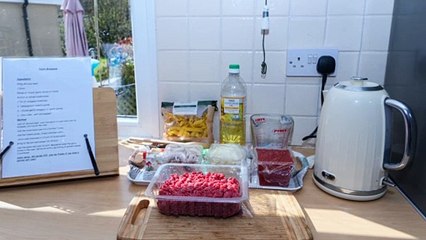 Cooking with Hazel | Pasta Bolognese