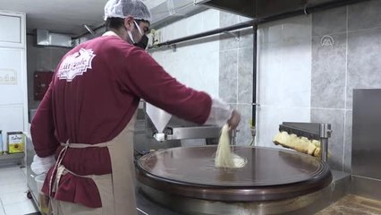 Diyarbakır'ın tescilli burma kadayıfı üretiminde ramazan vardiyası