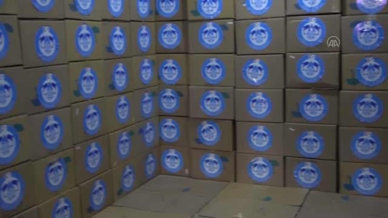 Çaldıran'da ihtiyaç sahibi ailelere gıda yardımı yapıldı