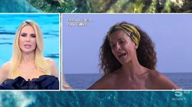 La versione di Lory Del Santo smentita da Roberta Morise: Non abbiamo chiarito nulla Dopo essere s