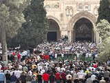 EK (KUDÜS)- Ramazan ayının ilk Cuma'sında 80 bin kişi Mescid-i Aksa'da toplandı