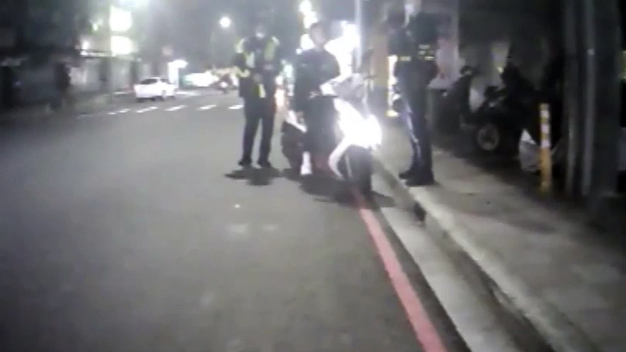 國道警酒駕遇檢 加速逃衝撞自家人兩大過免職