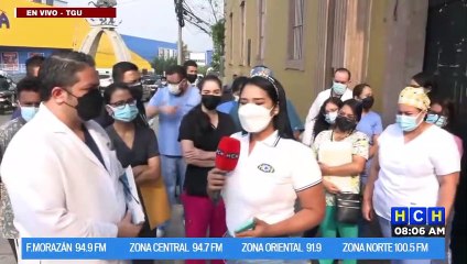 ¡Plantón! Personal del "San Felipe" denuncia retención de sus plazas y pagos retrasados