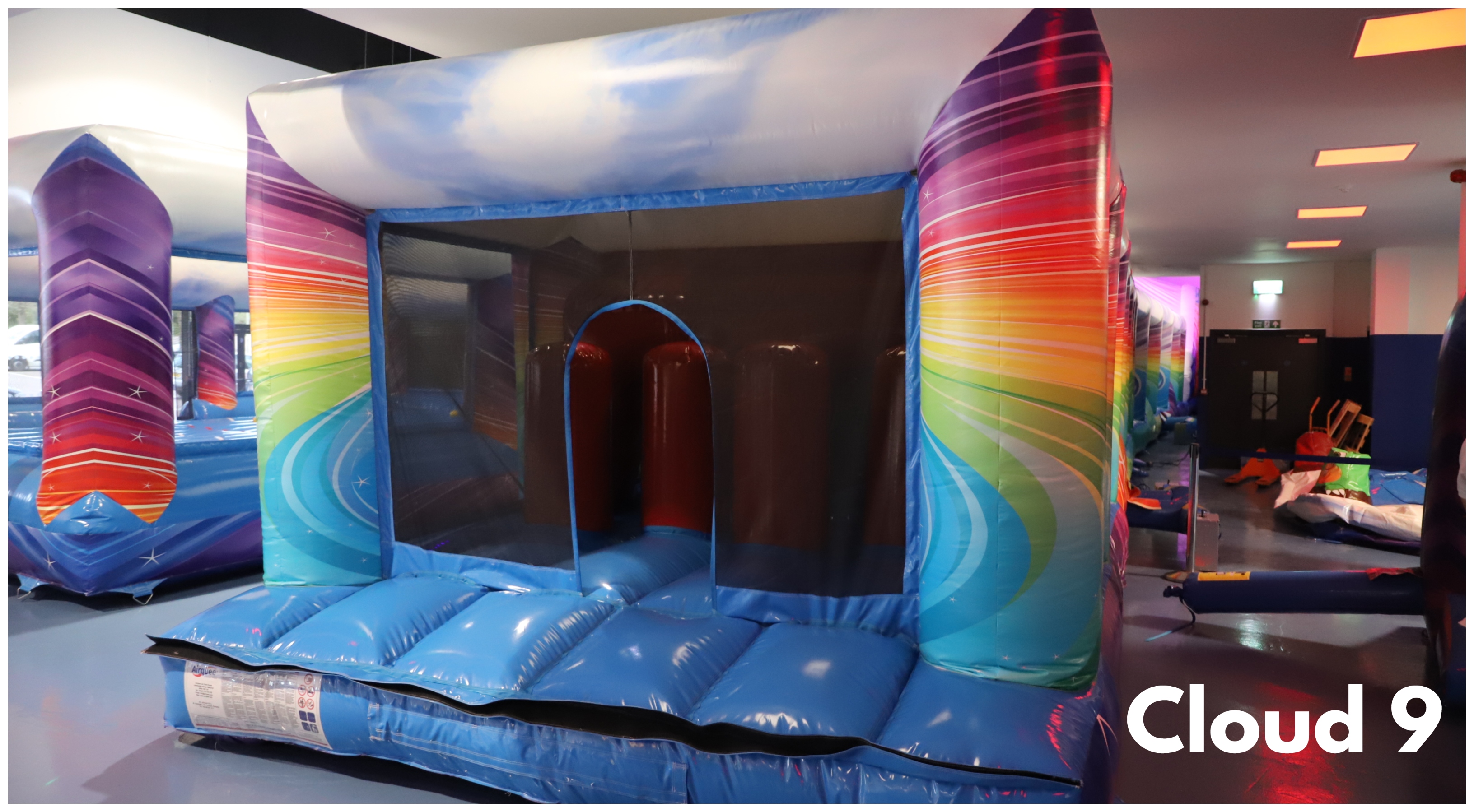 Teleurgesteld enkel en alleen Festival Cloud 9 Jarman Park: First look at Hemel Hempstead's new inflatable  obstacle course | Hemel Today