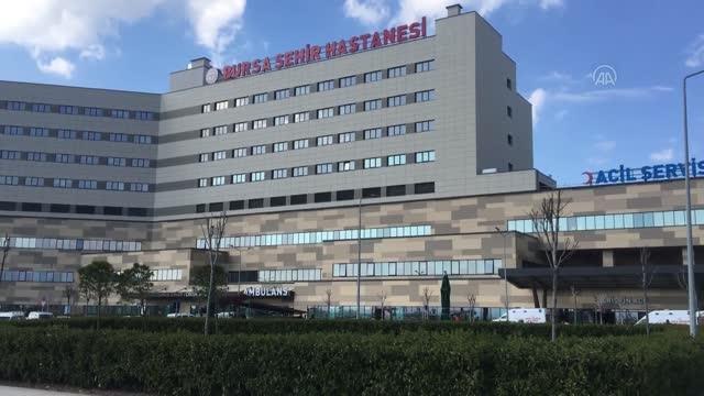 Sitenin havuzunda boğulma tehlikesi geçiren çocuk tedaviye alındı