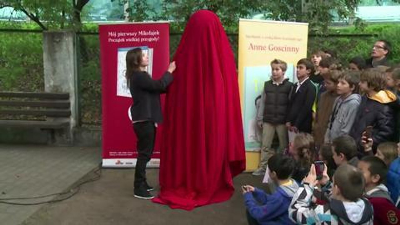 Gala.fr- Le premier buste de René Goscinny inauguré à Varsovie