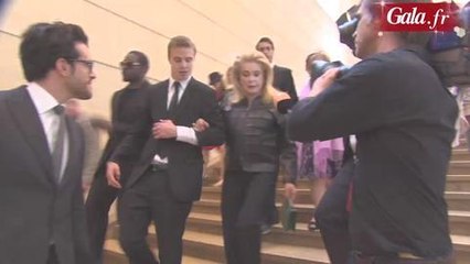 Gala.fr- Clotilde Courau chez Armani