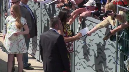 Gala.fr- Rosario Dawson et Ryan Reynolds au photocall