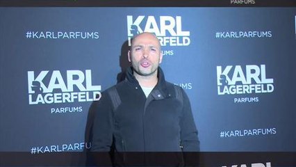 Gala.fr- Karl Lagerfeld présente son premier parfum
