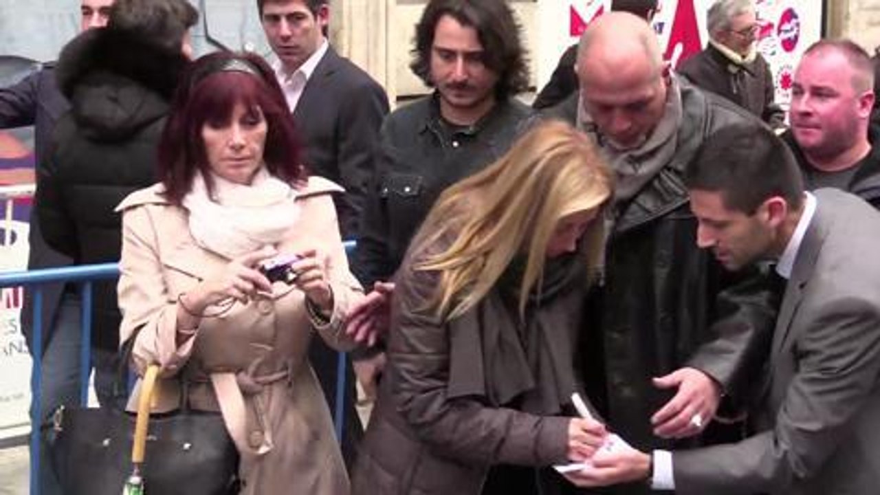 Gala.fr - Lara Fabian et ses fans