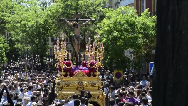 Espagne: procession de la Semaine sainte à Séville