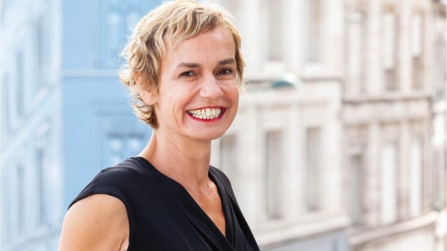 VOICI-Sandrine Bonnaire : après une interview nulle , l'actrice se fait dézinguer sur Twitter