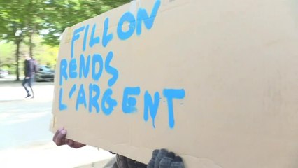 Manifestation éclair d'une centaine de lycéens près de l'Elysée