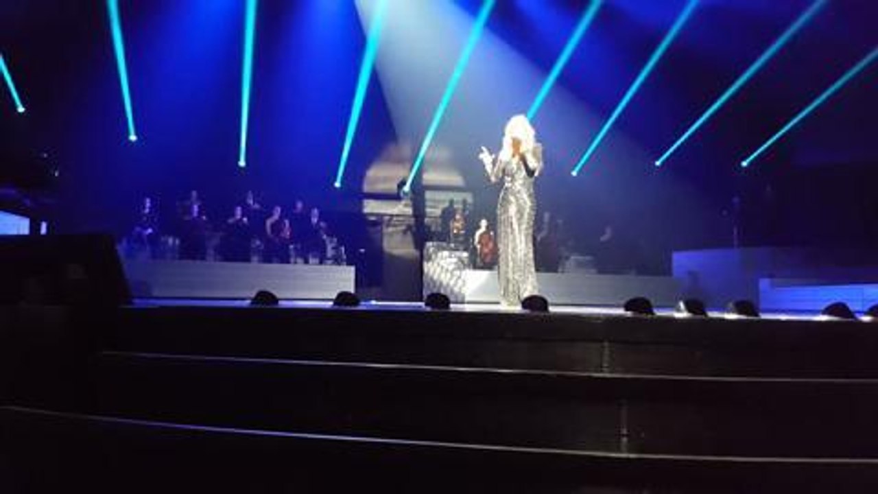 Gala.fr Celine Dion - Hello (Adele Cover)