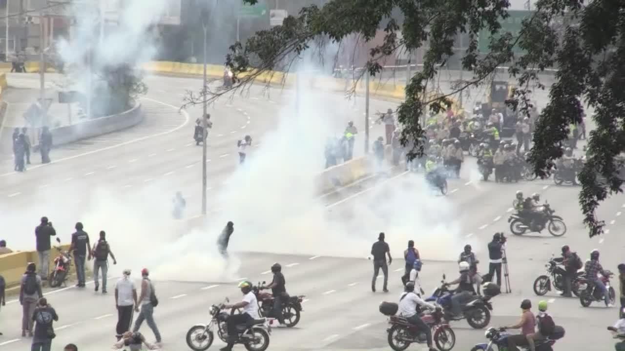 Venezuela: trois morts lors de nouvelles manifestations lundi