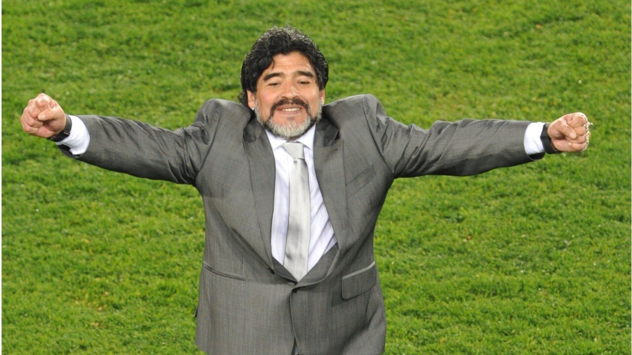 FEMME ACTUELLE - Mort de Maradona : Cristiano Ronaldo, Pelé, Platini, les réactions déferlent