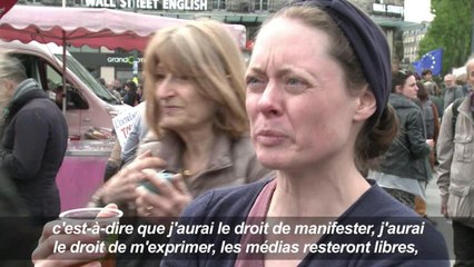 paroles d'anti-FN dans la manifestation parisienne