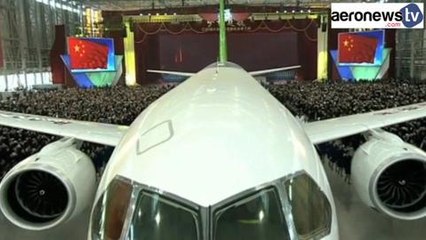 Le premier C919 de COMAC dévoilé à Shanghai
