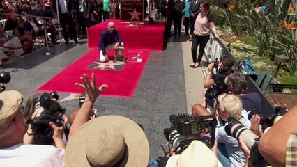 Gala.fr- Pitbull reçoit son étoile sur Hollywood Boulevard