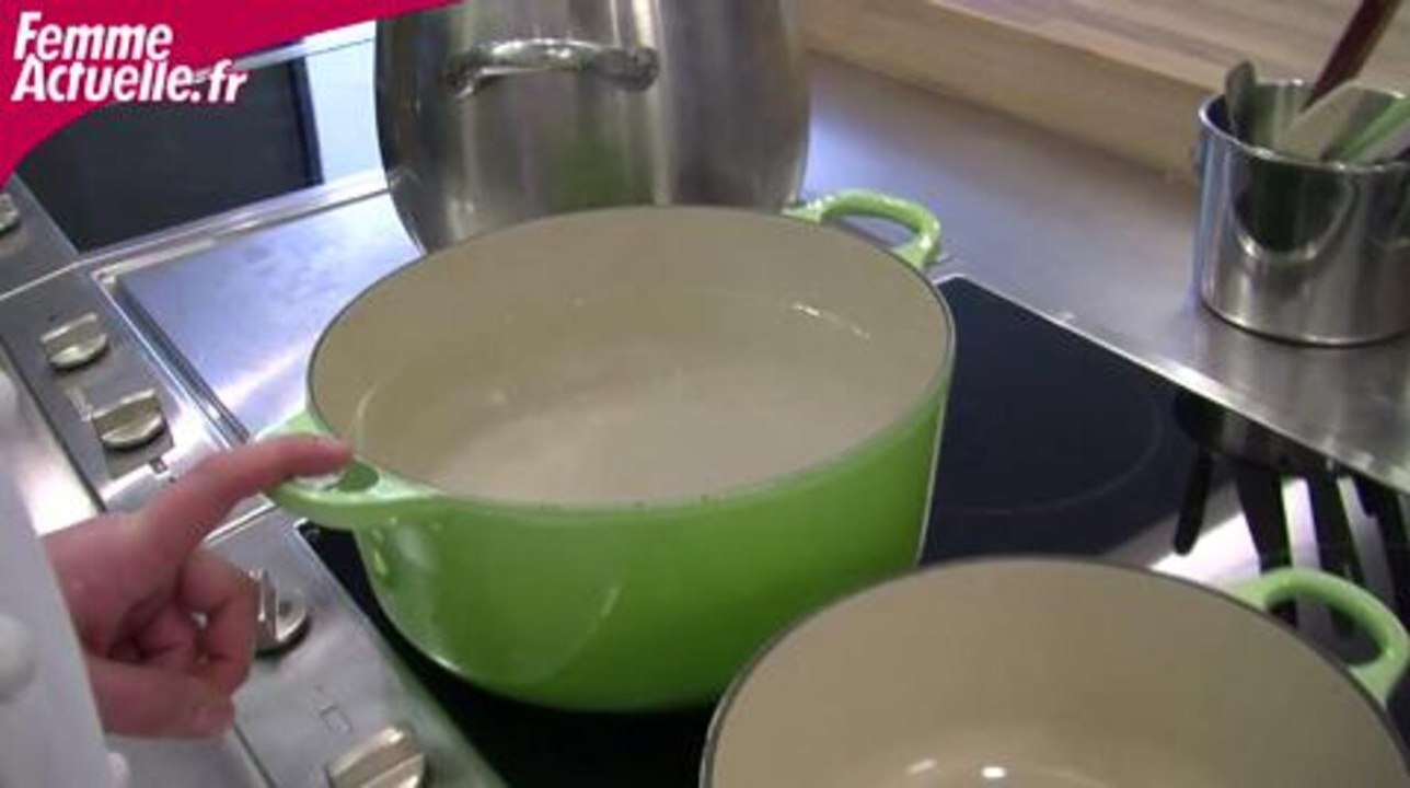 Asperges vertes et blanches gratinées, vinaigrette volaille-échalote