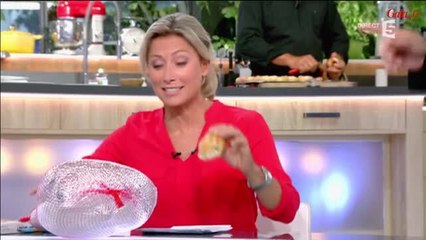 GALA VIDEO- Anne-Sophie Lapix reçoit un super cadeau !