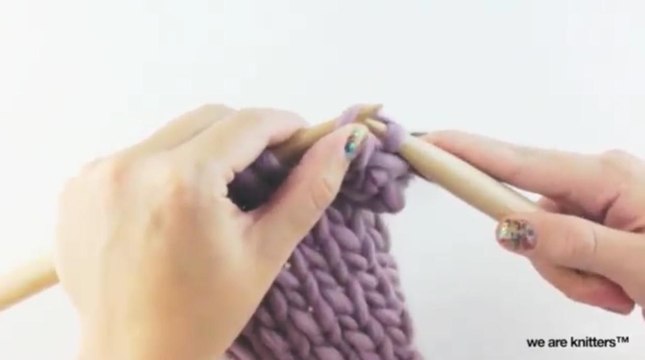 Comment rabattre des mailles en tricot - We Are Knitters