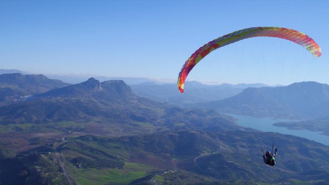 Survol de l'Andalousie en parapente [GEO]