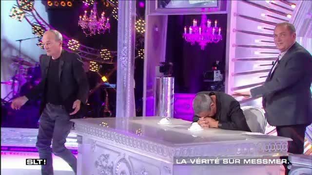 GALA VIDEO - Messmer hypnotise Thierry Ardisson