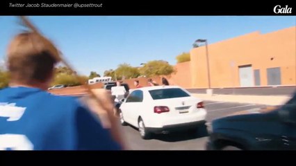 GALA VDEO - Un étudiant américain invite Emma Stone à venir à son bal de promo