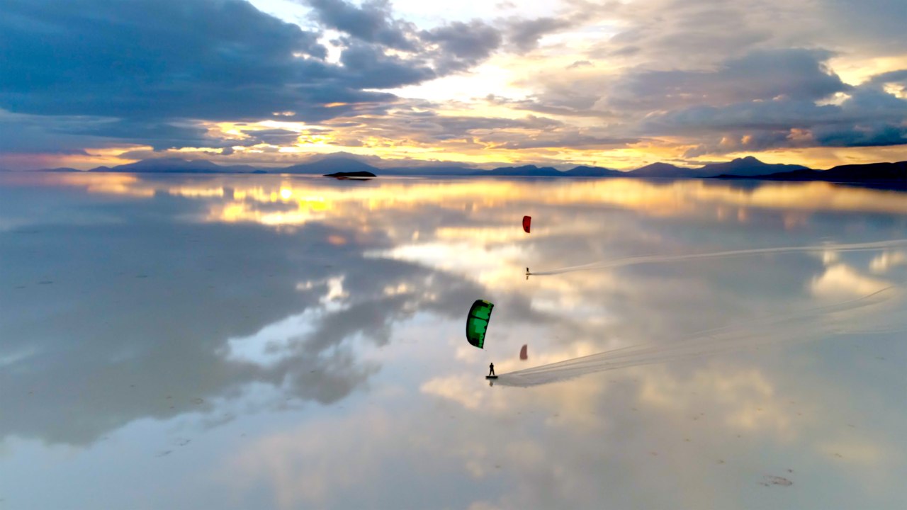 Bolivie : ils ont traversé le salar de Uyuni en kitesurf [GEO]