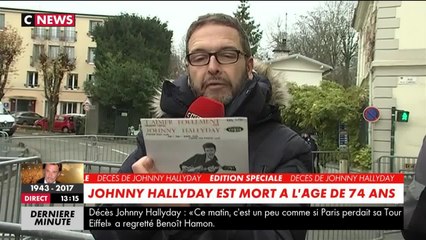 GALA VIDEO Devant sa maison de Marnes La Coquette les fans sont nombreux