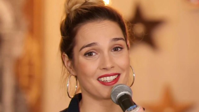 GALA VIDEO - Camille Lou chante je te promets de Johnny Hallyday