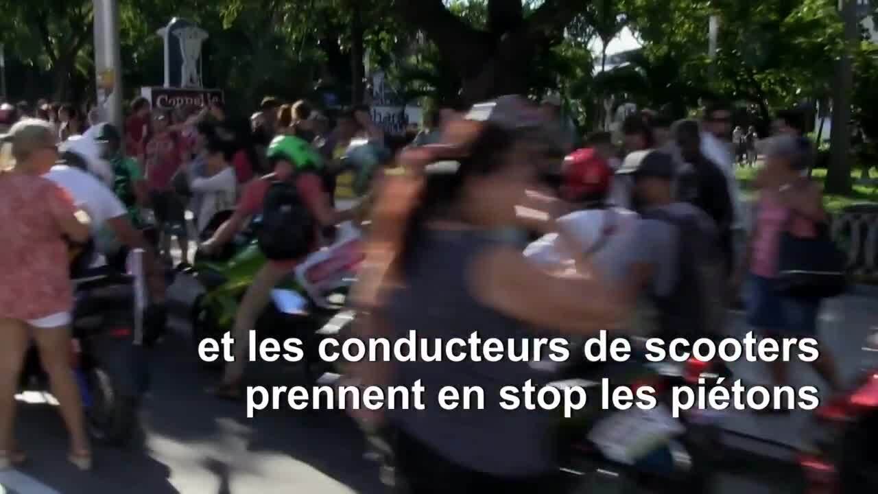 Cuba: la mode des scooters électriques, bienvenue face au manque d'essence